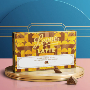 Blocco cioccolato latte con nocciole intere 750 gr